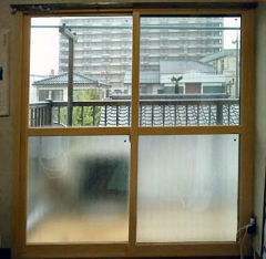09. プラストサッシを使用した二重窓の完成です。