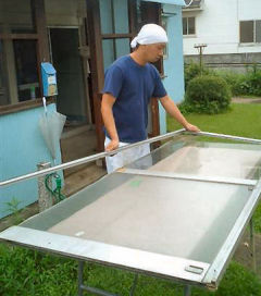 施工例：掃き出し窓のアルミの中桟を取り外してガラスを交換